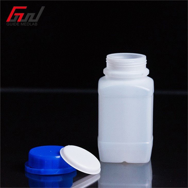 4 hdpe reagent bottle with blue lid